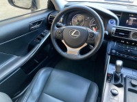 Lexus  IS IS300H 油電 原廠保養 定速 摸門 里程保證 | 新北市汽車商業同業公會｜TACA優良車商聯盟｜中古、二手車買車賣車公會認證保固