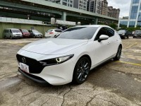 Mazda  Mazda3 新車價101.8 抬頭顯示幕 BOSE音響 電動記憶座椅 導流板 5D | 新北市汽車商業同業公會｜TACA優良車商聯盟｜中古、二手車買車賣車公會認證保固