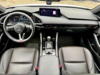 Mazda  Mazda3 新車價101.8 抬頭顯示幕 BOSE音響 電動記憶座椅 導流板 5D | 新北市汽車商業同業公會｜TACA優良車商聯盟｜中古、二手車買車賣車公會認證保固