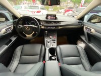 Lexus  CT200H 金鑽店~頂級摸門+大螢幕☆小改款雙電動記憶椅1.8油電.一手車+里程數保證.十安+定速 | 新北市汽車商業同業公會｜TACA優良車商聯盟｜中古、二手車買車賣車公會認證保固