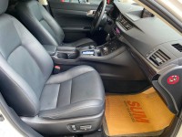 Lexus  CT200H 金鑽店~頂級摸門+大螢幕☆小改款雙電動記憶椅1.8油電.一手車+里程數保證.十安+定速 | 新北市汽車商業同業公會｜TACA優良車商聯盟｜中古、二手車買車賣車公會認證保固