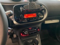 Smart  SMART FORTWO 金鑽店~總代理SMART 末代雙門頂級版‧一手車+保證只跑18000公里~五安+全景天窗+自動煞停 | 新北市汽車商業同業公會｜TACA優良車商聯盟｜中古、二手車買車賣車公會認證保固