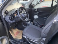 Smart  SMART FORTWO 金鑽店~SMART Fortwo 2人座 1.0 白黑雙色 4安 安全警示系統防追撞 循跡防滑 斜坡起步輔助 胎壓監控 定速 全景天窗 方向盤快控鍵 恆溫空調 LED日行燈 里程保證只跑1萬多公里 等多項配備！ | 新北市汽車商業同業公會｜TACA優良車商聯盟｜中古、二手車買車賣車公會認證保固