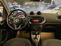 Smart  SMART FORTWO 金鑽店~SMART Fortwo 2人座 1.0 白黑雙色 4安 安全警示系統防追撞 循跡防滑 斜坡起步輔助 胎壓監控 定速 全景天窗 方向盤快控鍵 恆溫空調 LED日行燈 里程保證只跑1萬多公里 等多項配備！ | 新北市汽車商業同業公會｜TACA優良車商聯盟｜中古、二手車買車賣車公會認證保固