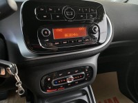 Smart  SMART FORTWO 金鑽店~SMART Fortwo 2人座 1.0 白黑雙色 4安 安全警示系統防追撞 循跡防滑 斜坡起步輔助 胎壓監控 定速 全景天窗 方向盤快控鍵 恆溫空調 LED日行燈 里程保證只跑1萬多公里 等多項配備！ | 新北市汽車商業同業公會｜TACA優良車商聯盟｜中古、二手車買車賣車公會認證保固