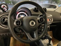 Smart  SMART FORTWO 金鑽店~SMART Fortwo 2人座 1.0 白黑雙色 4安 安全警示系統防追撞 循跡防滑 斜坡起步輔助 胎壓監控 定速 全景天窗 方向盤快控鍵 恆溫空調 LED日行燈 里程保證只跑1萬多公里 等多項配備！ | 新北市汽車商業同業公會｜TACA優良車商聯盟｜中古、二手車買車賣車公會認證保固