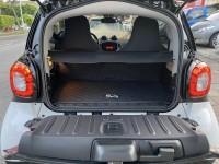 Smart  SMART FORTWO 金鑽店~SMART Fortwo 2人座 1.0 白黑雙色 4安 安全警示系統防追撞 循跡防滑 斜坡起步輔助 胎壓監控 定速 全景天窗 方向盤快控鍵 恆溫空調 LED日行燈 里程保證只跑1萬多公里 等多項配備！ | 新北市汽車商業同業公會｜TACA優良車商聯盟｜中古、二手車買車賣車公會認證保固