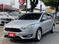 Ford/福特  Focus 金鑽店~focus 1.5T 銀色 里程保證 4安 循跡防滑系統 斜坡起步輔助 胎壓監控 定速 原廠大螢幕 導航 倒車影像 行車記錄器 藍芽音樂 換檔撥片 方向盤快控鍵 等多項配備！ | 新北市汽車商業同業公會｜TACA優良車商聯盟｜中古、二手車買車賣車公會認證保固