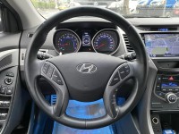 Hyundai  Elantra 金鑽店~Elantra EX 1.8 寶藍 6安 循跡防滑 免鑰啟動車門鎖 定速 安卓機 倒車影像 光感應頭燈 雨滴感應雨刷 天窗 恆溫空調 方向盤快控鍵 後座出風口 等多項配備！ | 新北市汽車商業同業公會｜TACA優良車商聯盟｜中古、二手車買車賣車公會認證保固