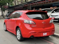 Mazda  Mazda3 金鑽店~馬3 紅 2.0 雙安 免鑰匙啟動車門鎖 天窗 安卓機 方向盤快控鍵 換檔撥片 恆溫空調 分區恆溫 HID頭燈 等多項配備！ | 新北市汽車商業同業公會｜TACA優良車商聯盟｜中古、二手車買車賣車公會認證保固