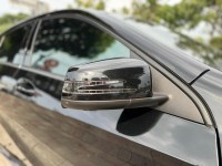Mercedes-Benz/賓士   A-CLASS  A180 金鑽店~超帥的賓士 5門掀背車來啦！新進2017年式 最頂規的A180 AMG版本 只跑9萬多公里喔！前車主非常的顧車 買到賺到 此車主要配備有 循跡防滑 9安 胎壓監控 主動安全預防系統 免鑰啟動車門鎖 定速 倒車影像 自動停車系統 光感應頭燈 雨滴感應雨刷 換檔撥片 恆溫分區空調 粉塵過濾器 雙前座跑車座椅 電動記憶座椅 後座出風口 LED頭燈 空力套件 等超多樣配備！ | 新北市汽車商業同業公會｜TACA優良車商聯盟｜中古、二手車買車賣車公會認證保固