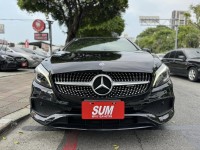 Mercedes-Benz/賓士   A-CLASS  A180 金鑽店~超帥的賓士 5門掀背車來啦！新進2017年式 最頂規的A180 AMG版本 只跑6萬多公里喔！前車主非常的顧車 買到賺到 此車主要配備有 循跡防滑 9安 胎壓監控 主動安全預防系統 免鑰啟動車門鎖 定速 倒車影像 自動停車系統 光感應頭燈 雨滴感應雨刷 換檔撥片 恆溫分區空調 粉塵過濾器 雙前座跑車座椅 電動記憶座椅 後座出風口 LED頭燈 空力套件 等超多樣配備！ | 新北市汽車商業同業公會｜TACA優良車商聯盟｜中古、二手車買車賣車公會認證保固