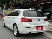 BMW/ 寶馬  1 SERIES  118i 運動版 金鑽店~BMW118i 白 里程保證只跑3萬多公里 主要配備有，循跡防滑 斜坡起步輔助 車道偏離警示系統 AEB自動緊急煞車系統 胎壓監控 6安 免鑰啟動車門鎖 定速 倒車影像 導航 光感應頭燈 雨滴感應雨刷 電動摺疊後視鏡   藍芽通訊 恆溫分區空調 雙電動座椅 後座出風口 粉塵過濾器 LED日行燈 頭燈 尾燈 等超多樣配備！ | 新北市汽車商業同業公會｜TACA優良車商聯盟｜中古、二手車買車賣車公會認證保固