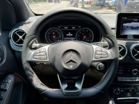 Mercedes-Benz/賓士   B-CLASS  B180 金鑽店~賓士總代理B180 AMG版本！ 主要配備有，AEB自動煞停 主動安全預防系統 循跡防滑 胎壓監控 9安 免鑰匙啟動車門鎖 定速 自動停車系統 光感應頭燈 雨滴感應雨刷 倒車影像 電動摺疊後視鏡 換檔撥片 分區恆溫空調 粉塵過濾器 雙電動記憶座椅 後座出風口 LED日行燈 頭燈 尾燈 空力套件 等超多項配備！ | 新北市汽車商業同業公會｜TACA優良車商聯盟｜中古、二手車買車賣車公會認證保固