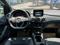 Mercedes-Benz/賓士   B-CLASS  B180 金鑽店~賓士總代理B180 AMG版本！ 主要配備有，AEB自動煞停 主動安全預防系統 循跡防滑 胎壓監控 9安 免鑰匙啟動車門鎖 定速 自動停車系統 光感應頭燈 雨滴感應雨刷 倒車影像 電動摺疊後視鏡 換檔撥片 分區恆溫空調 粉塵過濾器 雙電動記憶座椅 後座出風口 LED日行燈 頭燈 尾燈 空力套件 等超多項配備！ | 新北市汽車商業同業公會｜TACA優良車商聯盟｜中古、二手車買車賣車公會認證保固