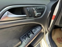 Mercedes-Benz/賓士   B-CLASS  B180 金鑽店~賓士總代理B180 AMG版本！ 主要配備有，AEB自動煞停 主動安全預防系統 循跡防滑 胎壓監控 9安 免鑰匙啟動車門鎖 定速 自動停車系統 光感應頭燈 雨滴感應雨刷 倒車影像 電動摺疊後視鏡 換檔撥片 分區恆溫空調 粉塵過濾器 雙電動記憶座椅 後座出風口 LED日行燈 頭燈 尾燈 空力套件 等超多項配備！ | 新北市汽車商業同業公會｜TACA優良車商聯盟｜中古、二手車買車賣車公會認證保固