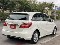 Mercedes-Benz/賓士   B-CLASS  B180 金鑽店~總代理B180白 原廠保養 里程保證只跑6萬多公里 小改款 免鑰啟動 後座出風口 定速 自動停車 循跡防滑 9安 主動式安全防護系統 胎壓監控 等多樣配備！ | 新北市汽車商業同業公會｜TACA優良車商聯盟｜中古、二手車買車賣車公會認證保固