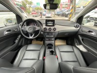 Mercedes-Benz/賓士   B-CLASS  B180 金鑽店~總代理B180白 原廠保養 里程保證只跑6萬多公里 小改款 免鑰啟動 後座出風口 定速 自動停車 循跡防滑 9安 主動式安全防護系統 胎壓監控 等多樣配備！ | 新北市汽車商業同業公會｜TACA優良車商聯盟｜中古、二手車買車賣車公會認證保固
