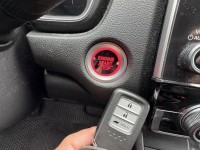 Honda  CR-V 金鑽店~CR-V 1.5S 里程保證5萬多公里 ！主要配備有 ACC主動跟車 車道維持輔助 車道偏離警示 車道變換輔助 斜坡起步輔助 循跡防滑 AEB自動緊急煞車 遠光燈自動控制 胎壓監控 8安 免鑰啟動車門鎖 定速 雨滴感應雨刷 全景天窗 電動尾門 衛星導航 恆溫分區空調 電動座椅 後座出風口 換檔撥片 LED日行燈 頭燈 尾燈 等超多項配備！ | 新北市汽車商業同業公會｜TACA優良車商聯盟｜中古、二手車買車賣車公會認證保固