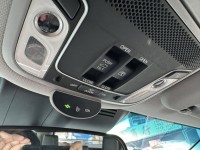 Honda  CR-V 金鑽店~CR-V 1.5S 里程保證5萬多公里 ！主要配備有 ACC主動跟車 車道維持輔助 車道偏離警示 車道變換輔助 斜坡起步輔助 循跡防滑 AEB自動緊急煞車 遠光燈自動控制 胎壓監控 8安 免鑰啟動車門鎖 定速 雨滴感應雨刷 全景天窗 電動尾門 衛星導航 恆溫分區空調 電動座椅 後座出風口 換檔撥片 LED日行燈 頭燈 尾燈 等超多項配備！ | 新北市汽車商業同業公會｜TACA優良車商聯盟｜中古、二手車買車賣車公會認證保固