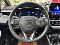 Toyota  Altis 金鑽店~ALTIS油電 里程保證只跑3萬多公里!! 車況超優 主要配備有，ACC自動跟車升級全速域 車道偏離 車道變換 車道維持 循跡防滑 斜坡起步輔助 AEB自動煞停 遠光燈自動控制 胎壓監控 9安 免鑰啟動車門鎖 定速 盲點偵測 安卓機 導航 倒車影像 恆溫空調 粉塵過濾器 後座出風口 LED日行燈 等超多項配備！ | 新北市汽車商業同業公會｜TACA優良車商聯盟｜中古、二手車買車賣車公會認證保固