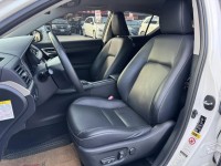 Lexus  CT200H 金鑽店~CT200h 白 油電混合 1.8 省油省稅 主要配備有，循跡防滑 免鑰啟動車門鎖 定速 光感應頭燈 感應雨刷 10安 方向盤快控鍵 分區恆溫空調 駕駛座電動座椅 雙前座電熱椅 LED日行燈 尾燈 等多項配備！ | 新北市汽車商業同業公會｜TACA優良車商聯盟｜中古、二手車買車賣車公會認證保固