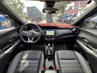 Nissan  Kicks 金鑽店~ Kicks 1.5 智行旗艦版 主要配備有 車道偏離警示 車道變換輔助 AEB自動緊急煞車 遠光燈自動控制 胎壓監控 斜坡起步輔助 循跡防滑 6安 免鑰啟動車門鎖 定速 倒車影像輔助 360度環景影像 光感應頭燈 電動摺疊後視鏡 選配前後行車記錄器 導航 Apple CarPlay 恆溫空調 粉塵過濾器 LED頭燈 車頂行李架 空力套件 等超多項配備！ | 新北市汽車商業同業公會｜TACA優良車商聯盟｜中古、二手車買車賣車公會認證保固