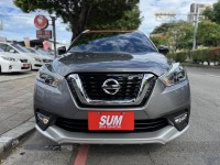 Nissan  Kicks 金鑽店~ Kicks 1.5 智行旗艦版 主要配備有 車道偏離警示 車道變換輔助 AEB自動緊急煞車 遠光燈自動控制 胎壓監控 斜坡起步輔助 循跡防滑 6安 免鑰啟動車門鎖 定速 倒車影像輔助 360度環景影像 光感應頭燈 電動摺疊後視鏡 選配前後行車記錄器 導航 Apple CarPlay 恆溫空調 粉塵過濾器 LED頭燈 車頂行李架 空力套件 等超多項配備！ | 新北市汽車商業同業公會｜TACA優良車商聯盟｜中古、二手車買車賣車公會認證保固