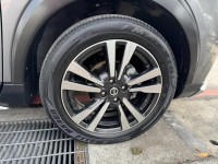 Nissan  Kicks 金鑽店~ Kicks 1.5 智行旗艦版 主要配備有 車道偏離警示 車道變換輔助 AEB自動緊急煞車 遠光燈自動控制 胎壓監控 斜坡起步輔助 循跡防滑 6安 免鑰啟動車門鎖 定速 倒車影像輔助 360度環景影像 光感應頭燈 電動摺疊後視鏡 選配前後行車記錄器 導航 Apple CarPlay 恆溫空調 粉塵過濾器 LED頭燈 車頂行李架 空力套件 等超多項配備！ | 新北市汽車商業同業公會｜TACA優良車商聯盟｜中古、二手車買車賣車公會認證保固