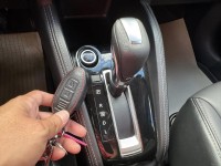 Nissan  Kicks 金鑽店~ Kicks 1.5 智行旗艦版 主要配備有 車道偏離警示 車道變換輔助 AEB自動緊急煞車 遠光燈自動控制 胎壓監控 斜坡起步輔助 循跡防滑 6安 免鑰啟動車門鎖 定速 倒車影像輔助 360度環景影像 光感應頭燈 電動摺疊後視鏡 選配前後行車記錄器 導航 Apple CarPlay 恆溫空調 粉塵過濾器 LED頭燈 車頂行李架 空力套件 等超多項配備！ | 新北市汽車商業同業公會｜TACA優良車商聯盟｜中古、二手車買車賣車公會認證保固
