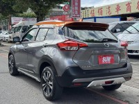 Nissan  Kicks 金鑽店~ Kicks 1.5 智行旗艦版 主要配備有 車道偏離警示 車道變換輔助 AEB自動緊急煞車 遠光燈自動控制 胎壓監控 斜坡起步輔助 循跡防滑 6安 免鑰啟動車門鎖 定速 倒車影像輔助 360度環景影像 光感應頭燈 電動摺疊後視鏡 選配前後行車記錄器 導航 Apple CarPlay 恆溫空調 粉塵過濾器 LED頭燈 車頂行李架 空力套件 等超多項配備！ | 新北市汽車商業同業公會｜TACA優良車商聯盟｜中古、二手車買車賣車公會認證保固