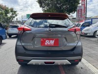 Nissan  Kicks 金鑽店~ Kicks 1.5 智行旗艦版 主要配備有 車道偏離警示 車道變換輔助 AEB自動緊急煞車 遠光燈自動控制 胎壓監控 斜坡起步輔助 循跡防滑 6安 免鑰啟動車門鎖 定速 倒車影像輔助 360度環景影像 光感應頭燈 電動摺疊後視鏡 選配前後行車記錄器 導航 Apple CarPlay 恆溫空調 粉塵過濾器 LED頭燈 車頂行李架 空力套件 等超多項配備！ | 新北市汽車商業同業公會｜TACA優良車商聯盟｜中古、二手車買車賣車公會認證保固