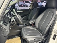 BMW/ 寶馬  2 SERIES  218i 金鑽店~BMW218i 白 主要配備有 循跡防滑 斜坡起步輔助 胎壓監控 6安 免鑰啟動車門 定速 倒車影像 光感應頭燈 雨滴感應雨刷 電動折疊後視鏡 分區恆溫空調 電動尾門 自動停車 粉塵過濾器 後座出風口 LED日行燈 頭燈 尾燈 等多項配備！ | 新北市汽車商業同業公會｜TACA優良車商聯盟｜中古、二手車買車賣車公會認證保固