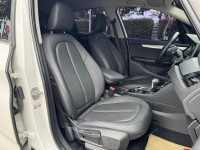 BMW/ 寶馬  2 SERIES  218i 金鑽店~BMW218i 白 主要配備有 循跡防滑 斜坡起步輔助 胎壓監控 6安 免鑰啟動車門 定速 倒車影像 光感應頭燈 雨滴感應雨刷 電動折疊後視鏡 分區恆溫空調 電動尾門 自動停車 粉塵過濾器 後座出風口 LED日行燈 頭燈 尾燈 等多項配備！ | 新北市汽車商業同業公會｜TACA優良車商聯盟｜中古、二手車買車賣車公會認證保固