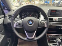 BMW/ 寶馬  2 SERIES  218i 金鑽店~BMW218i 白 主要配備有 循跡防滑 斜坡起步輔助 胎壓監控 6安 免鑰啟動車門 定速 倒車影像 光感應頭燈 雨滴感應雨刷 電動折疊後視鏡 分區恆溫空調 電動尾門 自動停車 粉塵過濾器 後座出風口 LED日行燈 頭燈 尾燈 等多項配備！ | 新北市汽車商業同業公會｜TACA優良車商聯盟｜中古、二手車買車賣車公會認證保固