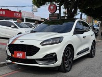 Ford/福特  Kuga 金鑽店~Kuga  ST-Line AWD 2.0 新車價120幾萬 6大系統 原廠保固中 里程保證只跑3萬多公里！主要配備有，ACC主動跟車 車道維持輔助 車道變換輔助 車道偏離警示 循跡防滑 斜坡起步輔助 AEB自動緊急煞車 7安 遠光燈自動控制 胎壓監控 免鑰啟動車門鎖 定速 360度環景影像 雨滴感應雨刷 光感應頭燈 全景天窗 電動尾門 HUD抬頭顯示器 電動摺疊後視鏡 導航 換檔撥片 分區恆溫空調 粉塵過濾器 電動座椅 後座出風口 雙前座跑車座椅 LED頭燈 尾燈 日行燈 主動轉向燈 空力套件  | 新北市汽車商業同業公會｜TACA優良車商聯盟｜中古、二手車買車賣車公會認證保固