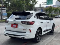 Ford/福特  Kuga 金鑽店~Kuga  ST-Line AWD 2.0 新車價120幾萬 6大系統 原廠保固中 里程保證只跑3萬多公里！主要配備有，ACC主動跟車 車道維持輔助 車道變換輔助 車道偏離警示 循跡防滑 斜坡起步輔助 AEB自動緊急煞車 7安 遠光燈自動控制 胎壓監控 免鑰啟動車門鎖 定速 360度環景影像 雨滴感應雨刷 光感應頭燈 全景天窗 電動尾門 HUD抬頭顯示器 電動摺疊後視鏡 導航 換檔撥片 分區恆溫空調 粉塵過濾器 電動座椅 後座出風口 雙前座跑車座椅 LED頭燈 尾燈 日行燈 主動轉向燈 空力套件  | 新北市汽車商業同業公會｜TACA優良車商聯盟｜中古、二手車買車賣車公會認證保固