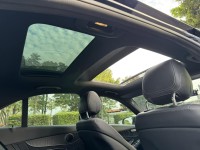 Mercedes-Benz/賓士   C-CLASS  C250 金鑽店~賓士旗艦小改款C250AMG 只跑6萬多公里 主要配備有，選配全景天窗 大螢幕 導航 無線Apple CarPlay ￼倒車影像 9安 遠光燈自動控制 胎壓監控 AEB自動緊急煞車 車道變換輔助 主動安全預防系統 循跡防滑 定速 自動停車系統 雨滴感應雨刷 光感應頭燈 電動摺疊後視鏡 換檔撥片 分區恆溫空調 雙電動記憶座椅 粉塵過濾器 後座出風口 空力套件 LED日行燈 頭燈 尾燈 主動轉向頭燈 等多項配備！ | 新北市汽車商業同業公會｜TACA優良車商聯盟｜中古、二手車買車賣車公會認證保固