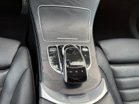 Mercedes-Benz/賓士   C-CLASS  C250 金鑽店~賓士旗艦小改款C250AMG 只跑6萬多公里 主要配備有，選配全景天窗 大螢幕 導航 無線Apple CarPlay ￼倒車影像 9安 遠光燈自動控制 胎壓監控 AEB自動緊急煞車 車道變換輔助 主動安全預防系統 循跡防滑 定速 自動停車系統 雨滴感應雨刷 光感應頭燈 電動摺疊後視鏡 換檔撥片 分區恆溫空調 雙電動記憶座椅 粉塵過濾器 後座出風口 空力套件 LED日行燈 頭燈 尾燈 主動轉向頭燈 等多項配備！ | 新北市汽車商業同業公會｜TACA優良車商聯盟｜中古、二手車買車賣車公會認證保固
