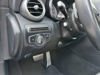 Mercedes-Benz/賓士   C-CLASS  C250 金鑽店~賓士旗艦小改款C250AMG 只跑6萬多公里 主要配備有，選配全景天窗 大螢幕 導航 無線Apple CarPlay ￼倒車影像 9安 遠光燈自動控制 胎壓監控 AEB自動緊急煞車 車道變換輔助 主動安全預防系統 循跡防滑 定速 自動停車系統 雨滴感應雨刷 光感應頭燈 電動摺疊後視鏡 換檔撥片 分區恆溫空調 雙電動記憶座椅 粉塵過濾器 後座出風口 空力套件 LED日行燈 頭燈 尾燈 主動轉向頭燈 等多項配備！ | 新北市汽車商業同業公會｜TACA優良車商聯盟｜中古、二手車買車賣車公會認證保固