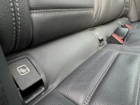 Mercedes-Benz/賓士   C-CLASS  C250 金鑽店~賓士旗艦小改款C250AMG 只跑6萬多公里 主要配備有，選配全景天窗 大螢幕 導航 無線Apple CarPlay ￼倒車影像 9安 遠光燈自動控制 胎壓監控 AEB自動緊急煞車 車道變換輔助 主動安全預防系統 循跡防滑 定速 自動停車系統 雨滴感應雨刷 光感應頭燈 電動摺疊後視鏡 換檔撥片 分區恆溫空調 雙電動記憶座椅 粉塵過濾器 後座出風口 空力套件 LED日行燈 頭燈 尾燈 主動轉向頭燈 等多項配備！ | 新北市汽車商業同業公會｜TACA優良車商聯盟｜中古、二手車買車賣車公會認證保固