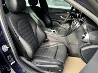 Mercedes-Benz/賓士   C-CLASS  C250 金鑽店~賓士旗艦小改款C250AMG 只跑6萬多公里 主要配備有，選配全景天窗 大螢幕 導航 無線Apple CarPlay ￼倒車影像 9安 遠光燈自動控制 胎壓監控 AEB自動緊急煞車 車道變換輔助 主動安全預防系統 循跡防滑 定速 自動停車系統 雨滴感應雨刷 光感應頭燈 電動摺疊後視鏡 換檔撥片 分區恆溫空調 雙電動記憶座椅 粉塵過濾器 後座出風口 空力套件 LED日行燈 頭燈 尾燈 主動轉向頭燈 等多項配備！ | 新北市汽車商業同業公會｜TACA優良車商聯盟｜中古、二手車買車賣車公會認證保固