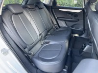 BMW/ 寶馬  2 SERIES  218i 金鑽店~BMW218i 白 主要配備有 循跡防滑 斜坡起步輔助 胎壓監控 6安 免鑰啟動車門 定速 倒車影像 光感應頭燈 雨滴感應雨刷 電動折疊後視鏡 分區恆溫空調 電動座椅 車道偏離警示 自動緊急煞車 自動停車 粉塵過濾器 後座出風口 LED日行燈 頭燈 尾燈 等多項配備！ | 新北市汽車商業同業公會｜TACA優良車商聯盟｜中古、二手車買車賣車公會認證保固