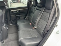 Honda  CR-V 金鑽店~2021年CR-V 1.5 VTi-S 白 里程保證 ACC主動跟車全速域 車道維持 變換 偏離 輔助系統 AEB自動煞停 遠光燈自動控制 斜坡起步輔助 循跡防滑 8安 電動尾門 胎壓監控 免鑰啟動車門鎖 定速 倒車影像 導航 多功能影音 右側影像無死角 後座出風口 LED頭燈 日行燈 尾燈 等多項配備！ | 新北市汽車商業同業公會｜TACA優良車商聯盟｜中古、二手車買車賣車公會認證保固