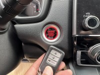 Honda  CR-V 金鑽店~2021年CR-V 1.5 VTi-S 白 里程保證 ACC主動跟車全速域 車道維持 變換 偏離 輔助系統 AEB自動煞停 遠光燈自動控制 斜坡起步輔助 循跡防滑 8安 電動尾門 胎壓監控 免鑰啟動車門鎖 定速 倒車影像 導航 多功能影音 右側影像無死角 後座出風口 LED頭燈 日行燈 尾燈 等多項配備！ | 新北市汽車商業同業公會｜TACA優良車商聯盟｜中古、二手車買車賣車公會認證保固