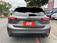 Ford/福特  Focus 金鑽店~Focus ST-Line 賽道版 ACC主動跟車系統 車道維持輔助 車道變換輔助 車道偏離警示 斜坡起步輔助 循跡防滑 8安 AEB自動煞車 遠光燈自動控制 胎壓監控 免鑰啟動車門鎖 定速 光感應頭燈 雨滴感應雨刷 導航 倒車影像 Apple CarPlay  電動摺疊後視鏡 HUD抬頭顯示器 分區恆溫空調 換檔撥片 粉塵過濾器 雙前座跑車座椅 ￼￼電動椅 後座出風口 LED日行燈 頭燈 尾燈 空力套件 全車貼膜 幾乎是滿配！ | 新北市汽車商業同業公會｜TACA優良車商聯盟｜中古、二手車買車賣車公會認證保固
