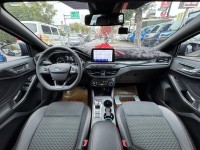 Ford/福特  Focus 金鑽店~Focus ST-Line 賽道版 ACC主動跟車系統 車道維持輔助 車道變換輔助 車道偏離警示 斜坡起步輔助 循跡防滑 8安 AEB自動煞車 遠光燈自動控制 胎壓監控 免鑰啟動車門鎖 定速 光感應頭燈 雨滴感應雨刷 導航 倒車影像 Apple CarPlay  電動摺疊後視鏡 HUD抬頭顯示器 分區恆溫空調 換檔撥片 粉塵過濾器 雙前座跑車座椅 ￼￼電動椅 後座出風口 LED日行燈 頭燈 尾燈 空力套件 全車貼膜 幾乎是滿配！ | 新北市汽車商業同業公會｜TACA優良車商聯盟｜中古、二手車買車賣車公會認證保固