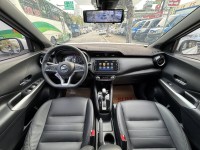 Nissan  Kicks 金鑽店~Kicks 1.5 智行旗艦版 主要配備有 車道偏離警示 車道變換輔助 AEB自動緊急煞車 遠光燈自動控制 胎壓監控 斜坡起步輔助 循跡防滑 6安 免鑰啟動車門鎖 定速 倒車影像輔助 360度環景影像 光感應頭燈 電動摺疊後視鏡 選配前後行車記錄器 Apple CarPlay 恆溫空調 粉塵過濾器 LED頭燈 車頂行李架 空力套件 等超多項配備！ | 新北市汽車商業同業公會｜TACA優良車商聯盟｜中古、二手車買車賣車公會認證保固