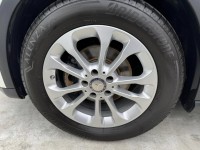 Mercedes-Benz/賓士   GLA-CLASS  GLA180 金鑽店~賓士總代理 GLA180 白 1.6 里程保證只跑7萬多公里！主要配備有，循跡防滑 胎壓監控 主動安全預防系統 9安 免鑰啟動車門鎖 定速 倒車影像 自動停車系統 光感應頭燈 雨滴感應雨刷 電動折疊後視鏡 電動尾門 分區恆溫空調 換檔撥片 粉塵過濾器 雙前座跑車座椅 電動記憶座椅 後座出風口 LED日行燈 尾燈 HID頭燈 車頂行李架 等多項配備！ | 新北市汽車商業同業公會｜TACA優良車商聯盟｜中古、二手車買車賣車公會認證保固