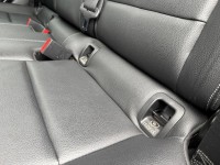 Mercedes-Benz/賓士   GLA-CLASS  GLA180 金鑽店~賓士總代理 GLA180 白 1.6 里程保證只跑7萬多公里！主要配備有，循跡防滑 胎壓監控 主動安全預防系統 9安 免鑰啟動車門鎖 定速 倒車影像 自動停車系統 光感應頭燈 雨滴感應雨刷 電動折疊後視鏡 電動尾門 分區恆溫空調 換檔撥片 粉塵過濾器 雙前座跑車座椅 電動記憶座椅 後座出風口 LED日行燈 尾燈 HID頭燈 車頂行李架 等多項配備！ | 新北市汽車商業同業公會｜TACA優良車商聯盟｜中古、二手車買車賣車公會認證保固